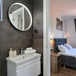 アパート K2-penthouse With Sea View And Heated Pool