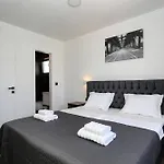 アパート K2-penthouse With Sea View And Heated Pool