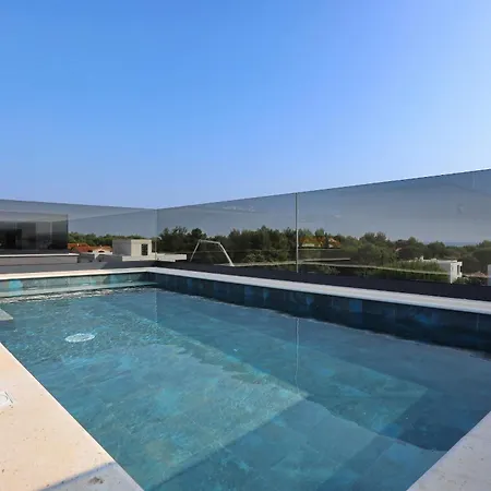 K2-penthouse With Sea View And Heated Pool Vir