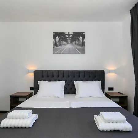 Apartamento K2-penthouse With Sea View And Heated Pool Vir