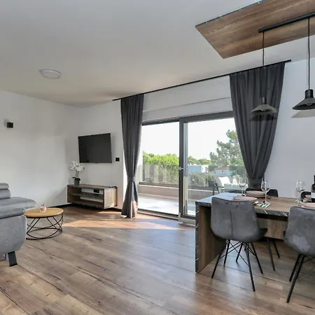 K2-penthouse With Sea View And Heated Pool Vir