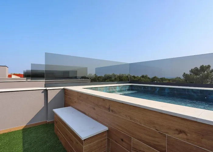 Apartamento K2-penthouse With Sea View And Heated Pool Vir