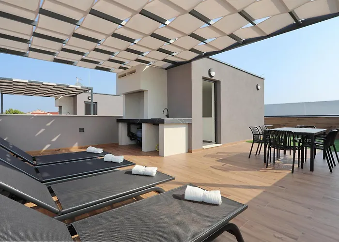 K2-penthouse With Sea View And Heated Pool Apartamento