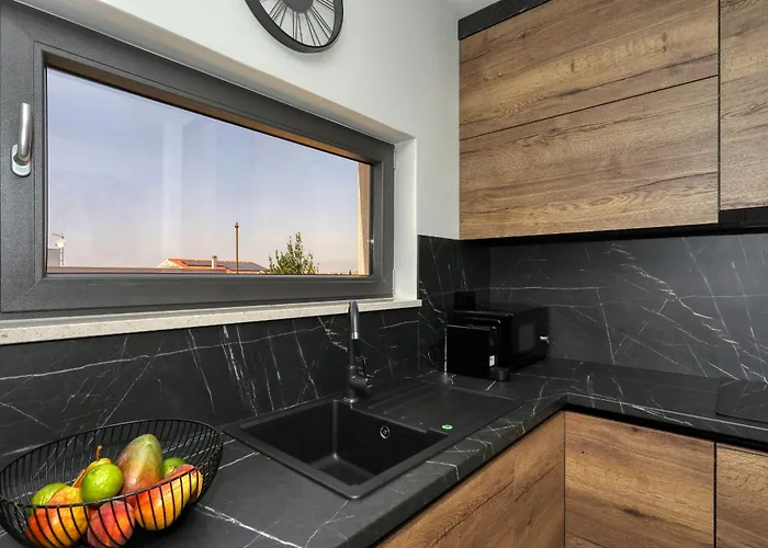 K2-penthouse With Sea View And Heated Pool Vir